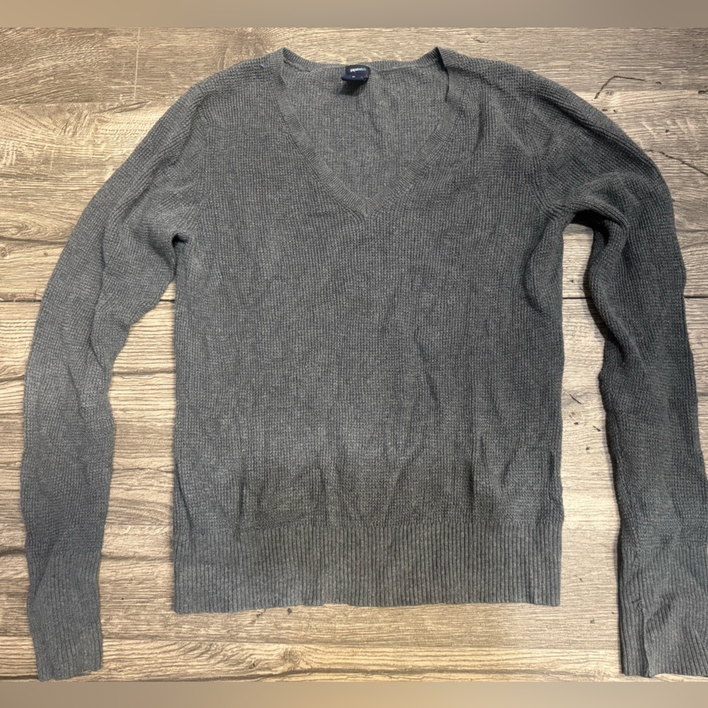 GAP Men's Charcoal V-Neck Sweater